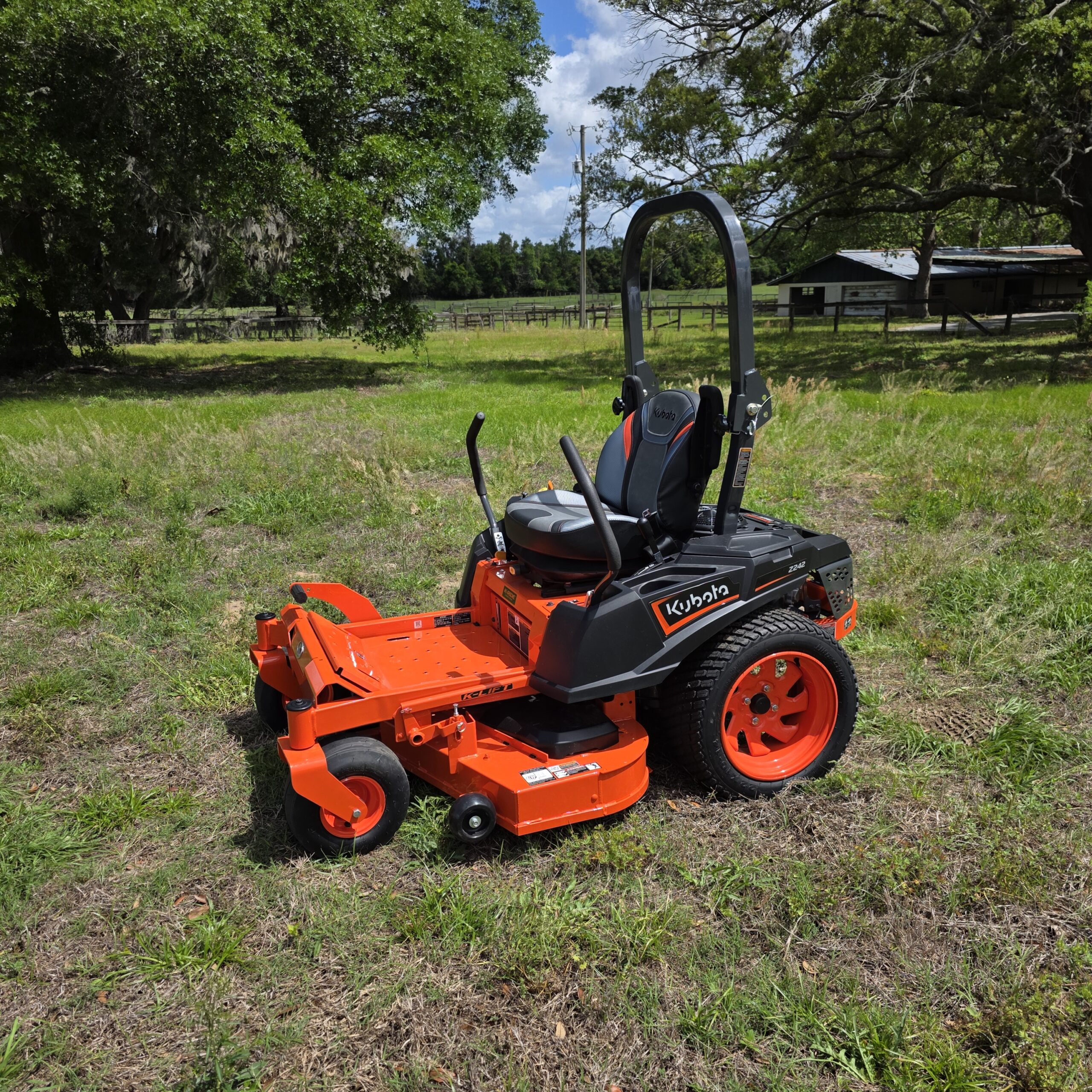 Kubota Z242KW-48 Mower